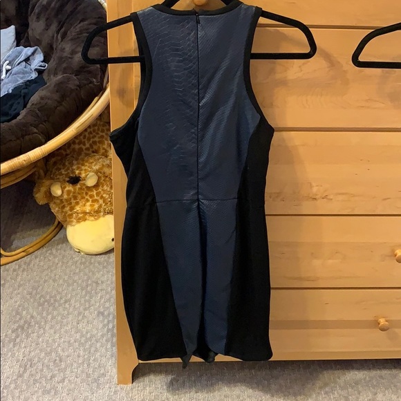 LOVERS + FRIENDS SNAKESKIN DRESS!!!!!!! - Picture 3 of 4